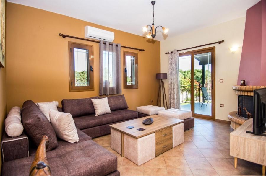 Villa Irida Afrato Exterior foto