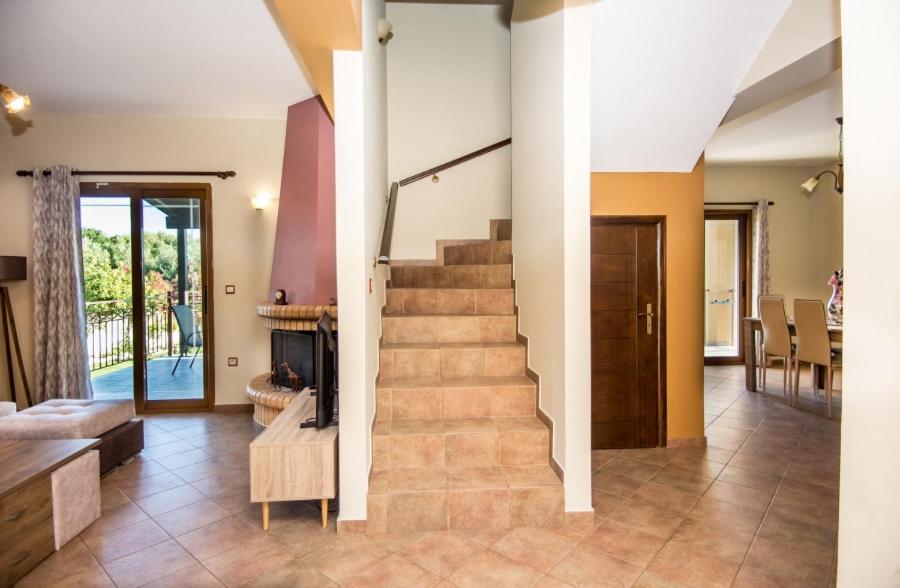 Villa Irida Afrato Exterior foto